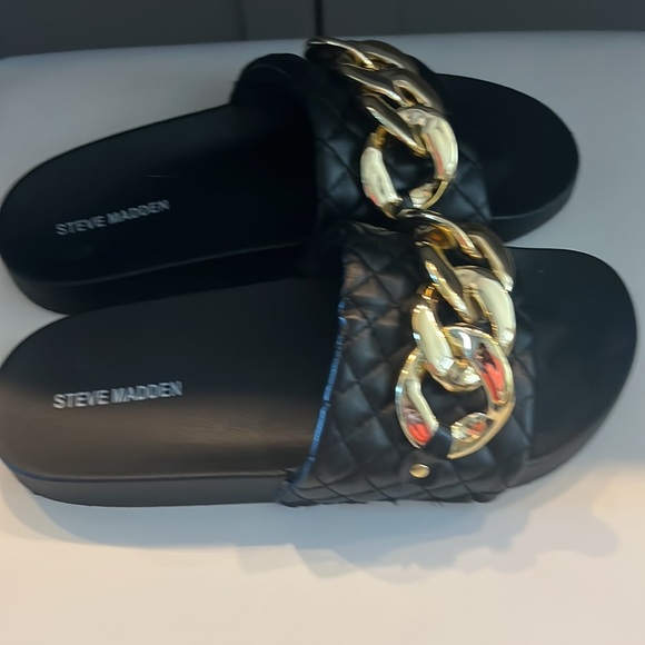 Size 9 Steve Madden - Picture 4 of 4